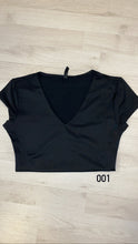Kép betöltése a galériamegjelenítőbe: 27347 V nyakú rövidujjú felső