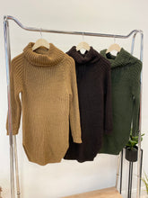 Kép betöltése a galériamegjelenítőbe: 302 CAROLINA kötött pulóver