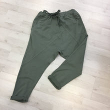 Kép betöltése a galériamegjelenítőbe: 3458 Ülepes pamut nadrág