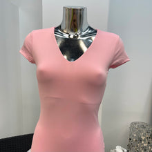 Kép betöltése a galériamegjelenítőbe: 27347 V nyakú rövidujjú felső