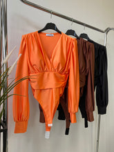 Kép betöltése a galériamegjelenítőbe: 8215 CHLOE Fényes body