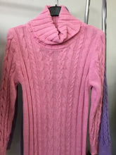 Kép betöltése a galériamegjelenítőbe: 21198 Fonott garbóruha