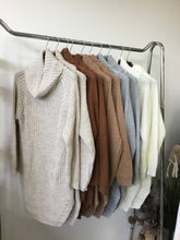 Kép betöltése a galériamegjelenítőbe: 302 CAROLINA kötött pulóver