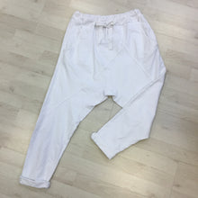 Kép betöltése a galériamegjelenítőbe: 3458 Ülepes pamut nadrág