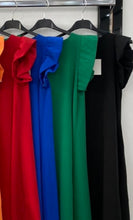 Kép betöltése a galériamegjelenítőbe: BONITA ruha