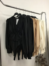 Kép betöltése a galériamegjelenítőbe: 8215 CHLOE Fényes body