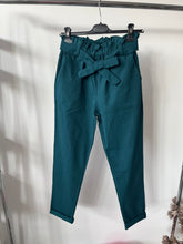 Kép betöltése a galériamegjelenítőbe: CATALINA nadrág/9204