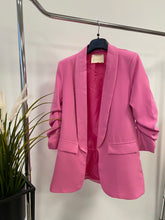 Kép betöltése a galériamegjelenítőbe: 80172 LONG blézer/szines