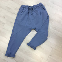 Kép betöltése a galériamegjelenítőbe: 3458 Ülepes pamut nadrág