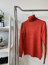 Kép betöltése a galériamegjelenítőbe: BASIC garbó pulóver / 9076