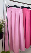 Kép betöltése a galériamegjelenítőbe: 61112 ZSEBES MAXISZOKNYA