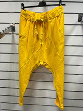 Kép betöltése a galériamegjelenítőbe: 3458 Ülepes pamut nadrág