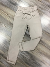 Kép betöltése a galériamegjelenítőbe: CATALINA nadrág/9204