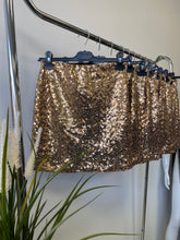 Kép betöltése a galériamegjelenítőbe: 1026 Flitteres miniszoknya