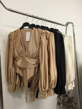 Kép betöltése a galériamegjelenítőbe: 8215 CHLOE Fényes body