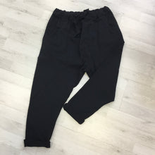 Kép betöltése a galériamegjelenítőbe: 3458 Ülepes pamut nadrág