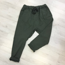 Kép betöltése a galériamegjelenítőbe: 3458 Ülepes pamut nadrág