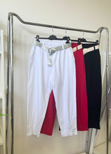 Kép betöltése a galériamegjelenítőbe: 52125 STACY öves nadrág
