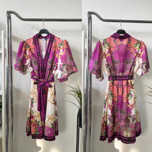 Kép betöltése a galériamegjelenítőbe: 3780 PENELOPE  virág mintás vászon ruha
