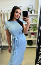 Kép betöltése a galériamegjelenítőbe: 12063 ERICA oldalt kötős rövid ujjú ruha
