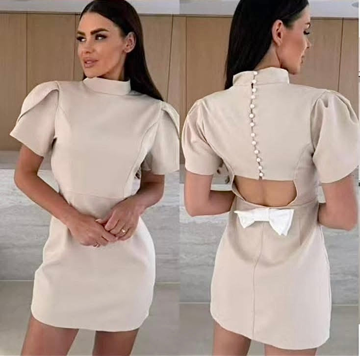 001048 JANA hátul gombos-masnis miniruha