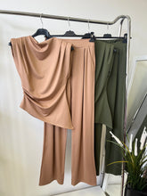 Kép betöltése a galériamegjelenítőbe: 39622 KAREN nadrág + felső szett
