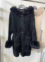 Kép betöltése a galériamegjelenítőbe: 25017 SYLVA vastag zsenília kardigán / kabát
