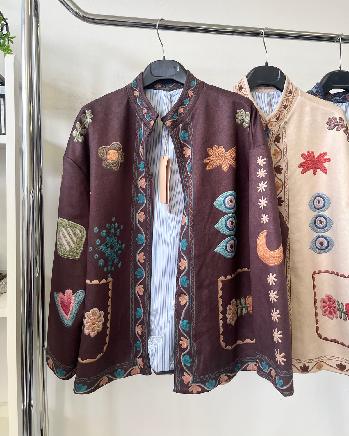 21761 BOHO állógalléros virág mintás kabát