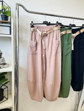 Kép betöltése a galériamegjelenítőbe: 24053 GABY bőszárú zsebes nadrág
