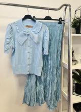 Kép betöltése a galériamegjelenítőbe: 53718 PENNY felső organza masni brossal
