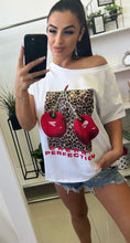 Kép betöltése a galériamegjelenítőbe: (299 OVERSIZE  PERFECTION CHERRY 🍒 póló
