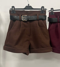 Kép betöltése a galériamegjelenítőbe: 12185 NEDY öves szövet sort
