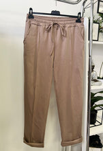 Kép betöltése a galériamegjelenítőbe: 26165 KENDRA pamut nadrág
