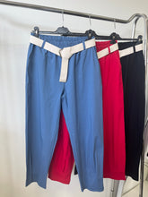 Kép betöltése a galériamegjelenítőbe: 52125 STACY öves nadrág
