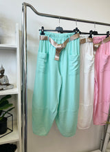 Kép betöltése a galériamegjelenítőbe: 24053 GABY bőszárú zsebes nadrág
