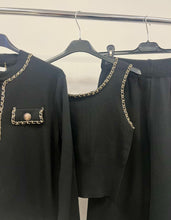 Kép betöltése a galériamegjelenítőbe: 7789 ARANY LÁNCOS jogging szett
