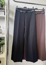 Kép betöltése a galériamegjelenítőbe: 21662 Molly öves szövet nadrág
