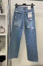 Kép betöltése a galériamegjelenítőbe: 1372 KELLY bőszárú középkék farmer
