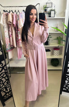 Kép betöltése a galériamegjelenítőbe: 9853  MAXYN öves szövet ruha
