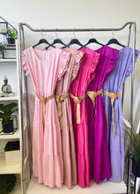 Kép betöltése a galériamegjelenítőbe: 24609 MANGÓ fodros vászon maxi ruha övvel
