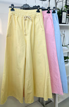 Kép betöltése a galériamegjelenítőbe: 7173 MILLI extra bőszárú vászon nadrág
