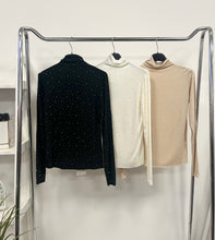 Kép betöltése a galériamegjelenítőbe: 3776 DALINA strasszos pamut felső
