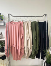 Kép betöltése a galériamegjelenítőbe: 20928 JÁZMIN felső + nadrág szett
