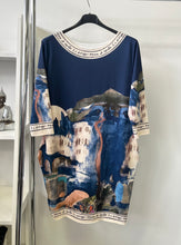 Kép betöltése a galériamegjelenítőbe: 2585 SABINA mintás ruha
