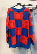 Kép betöltése a galériamegjelenítőbe: Kék/korallnarancs oversized pulóver
