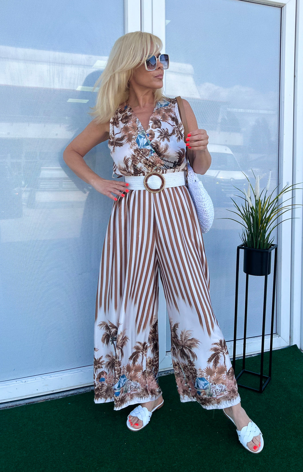 2575 PULA Csikos-virágos szatén overál