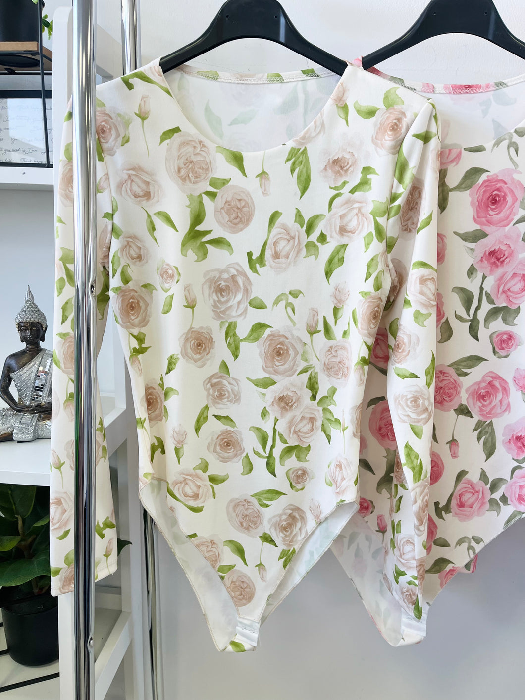 32460 RÓZA rózsás body