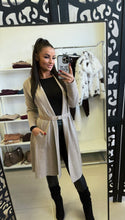 Kép betöltése a galériamegjelenítőbe: 5911 SOPHIE öves kardigán
