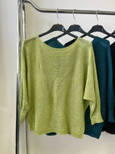 Kép betöltése a galériamegjelenítőbe: 1236 SZATĖN szalagos csillogós felső
