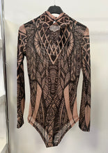 Kép betöltése a galériamegjelenítőbe: 20969 GIGI strasszos necc  mintás body
